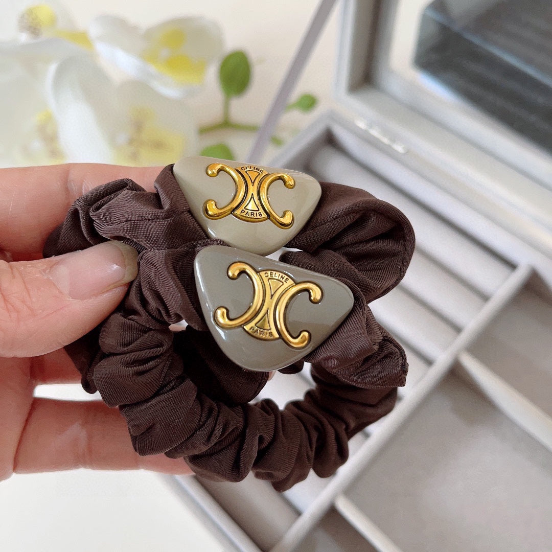 RUSSET BROWN WRINKLED FABRIC SCRUNCHIE 427325