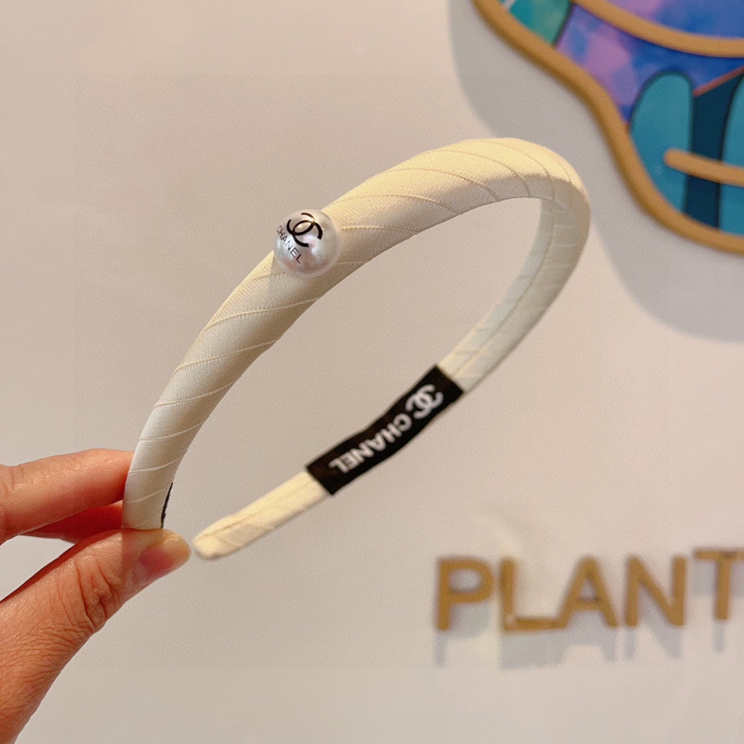 WHITE FABRIC HAIRBAND 432770