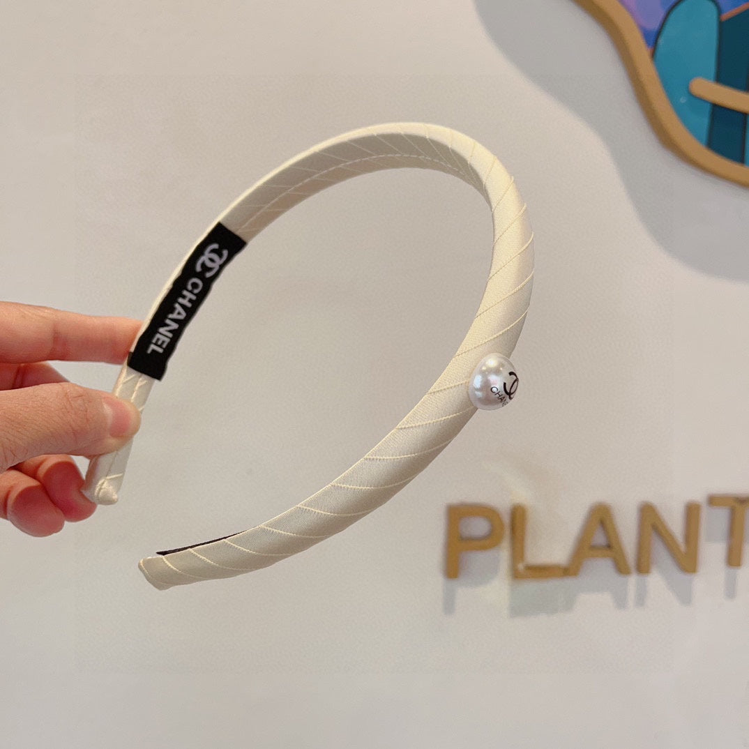 WHITE FABRIC HAIRBAND 432770