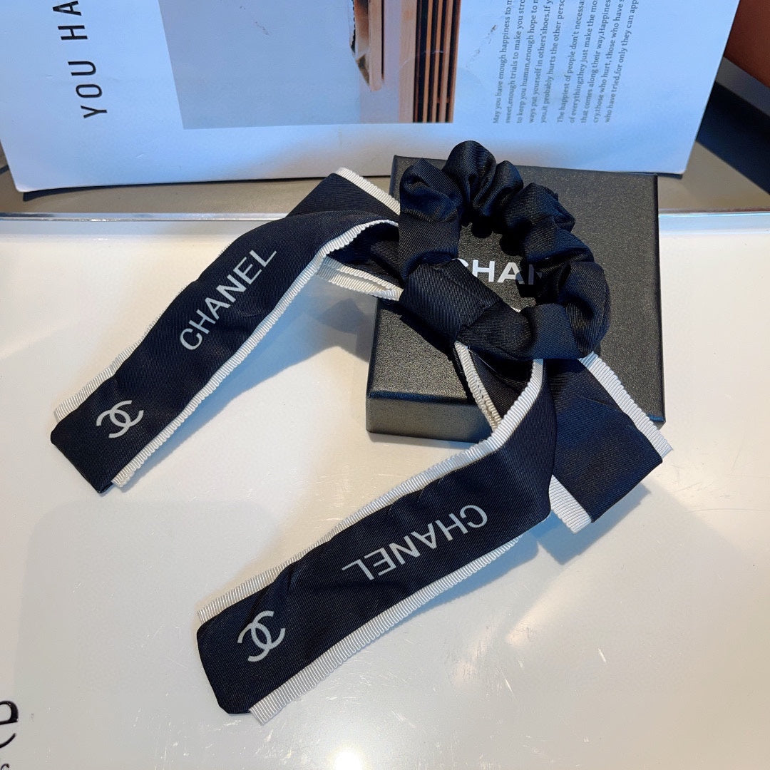 BLACK SILK SCRUNCHIE 432780
