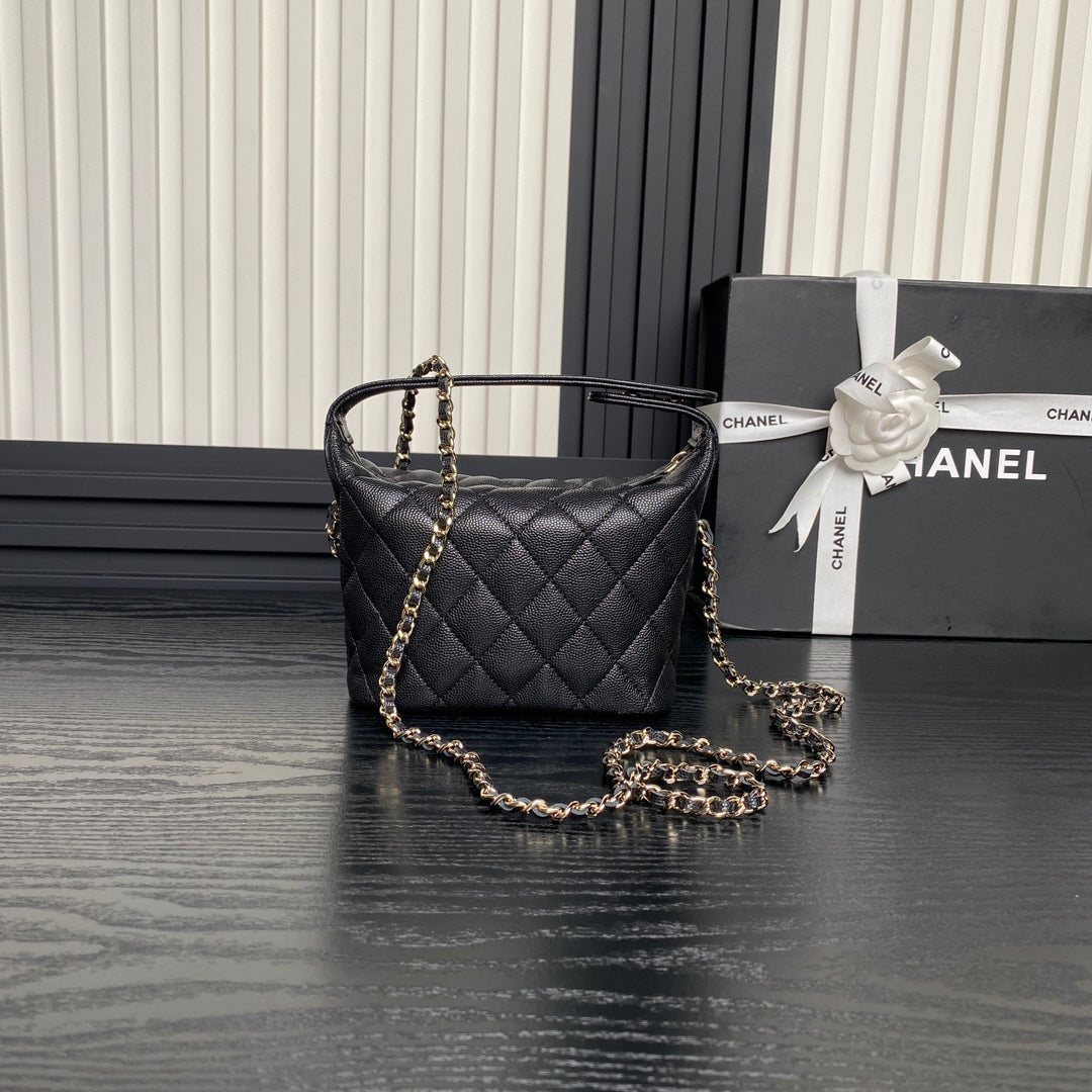 CC 25C Hobo Bag 21.5cm Top Handle Black Grained Calfskin