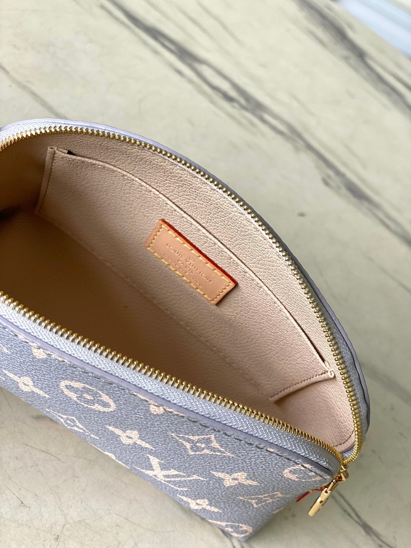 POCHETTE COSM¨¦TIQUE PM 19 IN GRAY CREAM MONOGRAM TRIANON CANVAS