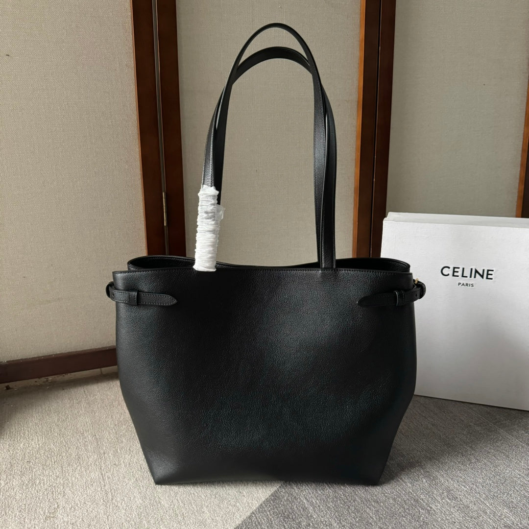MEDIUM CABAS ANA?S CUIR TRIOMPHE 54 IN BLACK GRAINED CALFSKIN