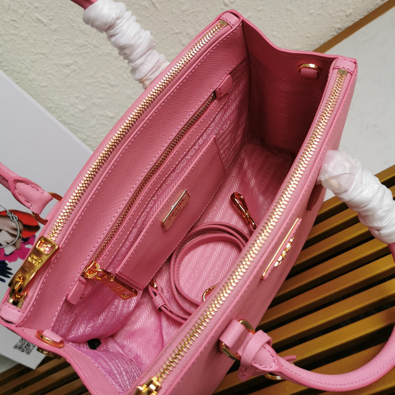 PRA GALLERIA 28 BAG IN LIGHT PINK SAFFIANO LEATHER