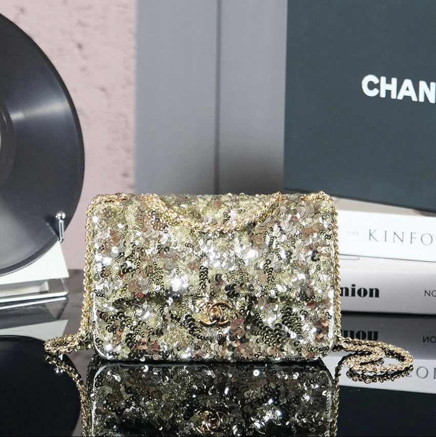 25C Flap Bag 21cm Dense Sequin White Calfskin