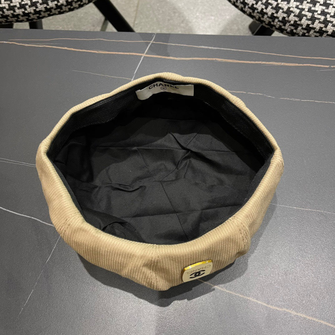 BERET HAT IN PEANUT BROWN CORDUROY 429843