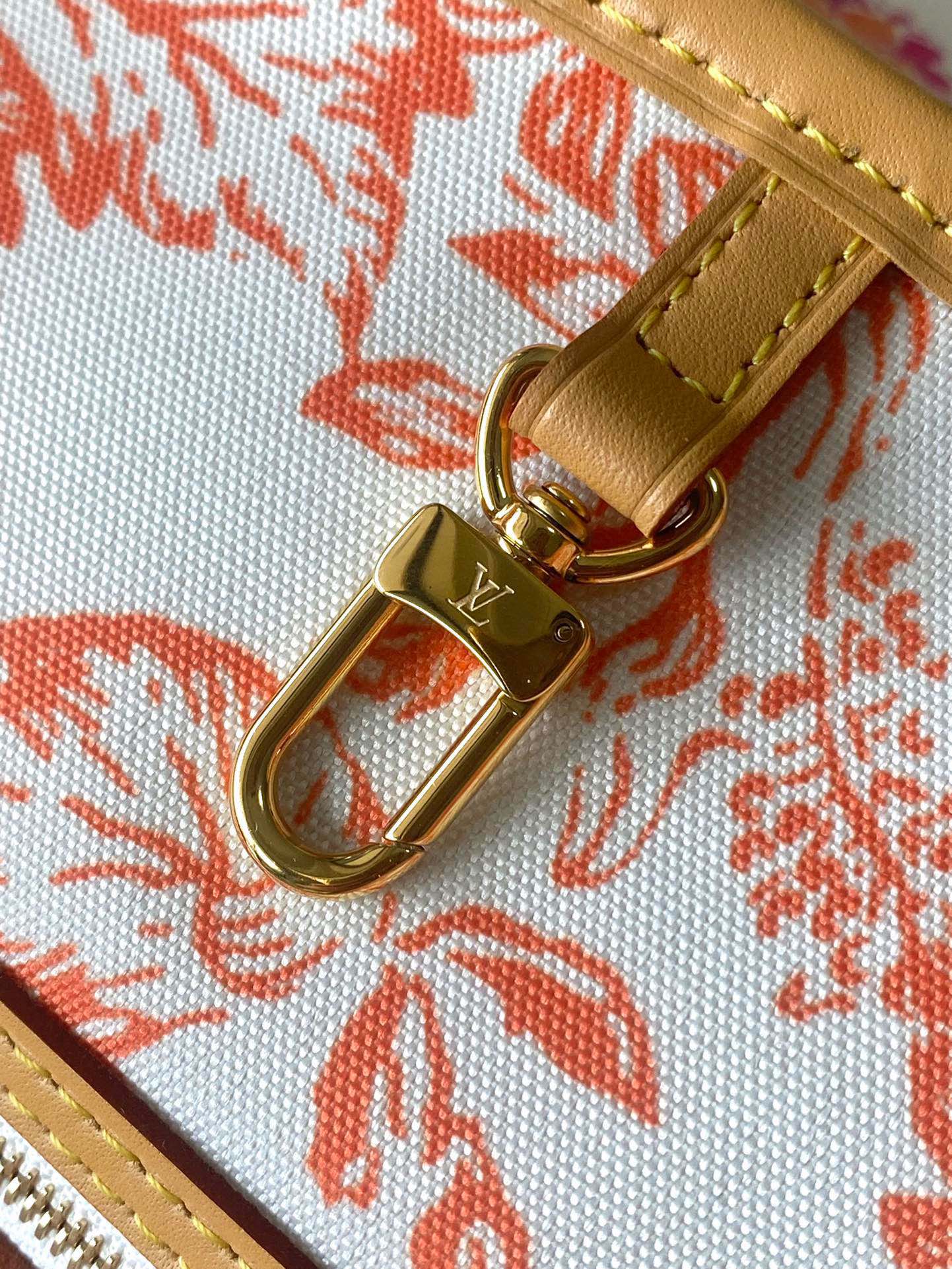 NEVERFULL MM 31 IN CORAL MONOGRAM TILES CANVAS