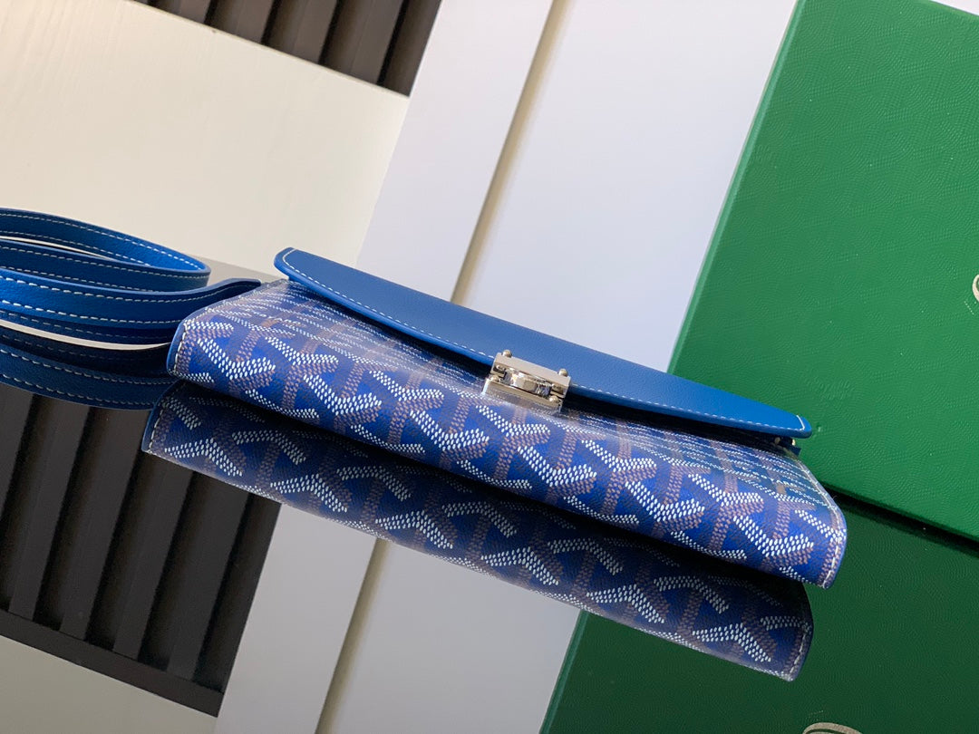 CHYPRE WALLET-POUCH 21 IN SAPPHIRE BLUE GOYARDINE CANVAS AND CALFSKIN