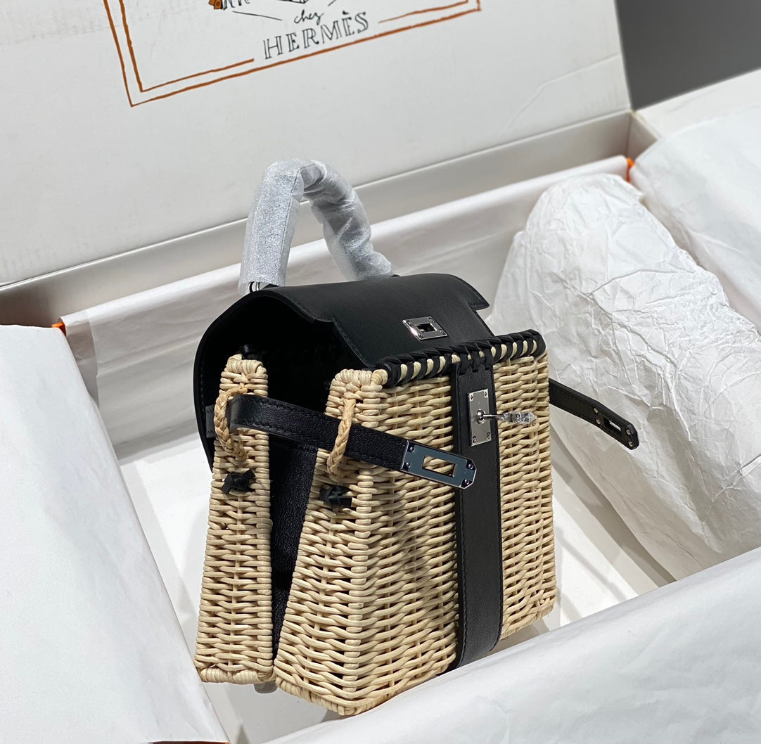 HM KELLY 20 PICNIC BLACK BAMBOO AND RATTAN