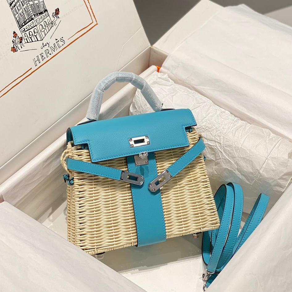 HM KELLY 20 PICNIC SKY BAMBOO AND RATTAN