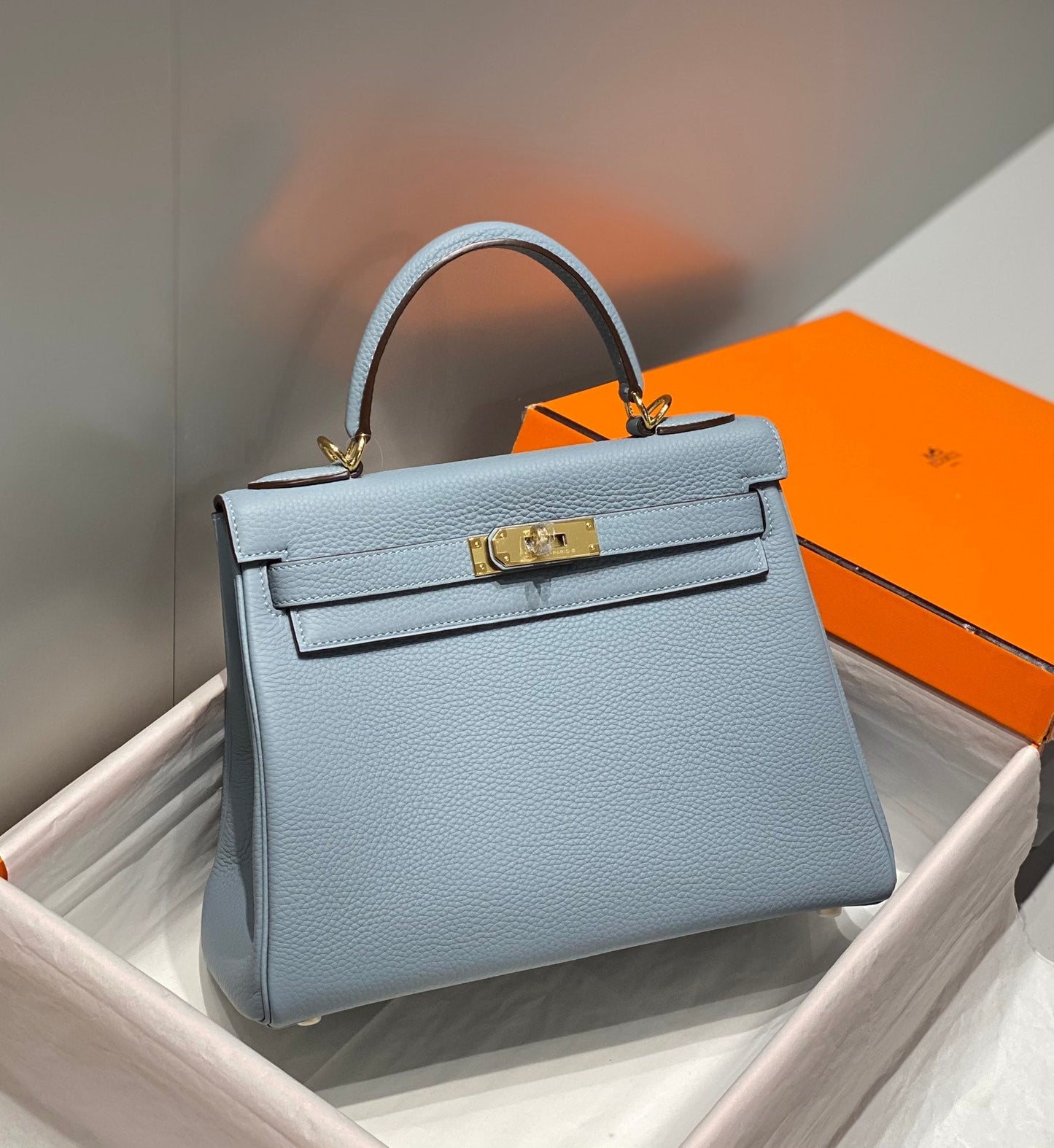 HM KELLY 28CM GREY TOGO GOLD HARDWARE