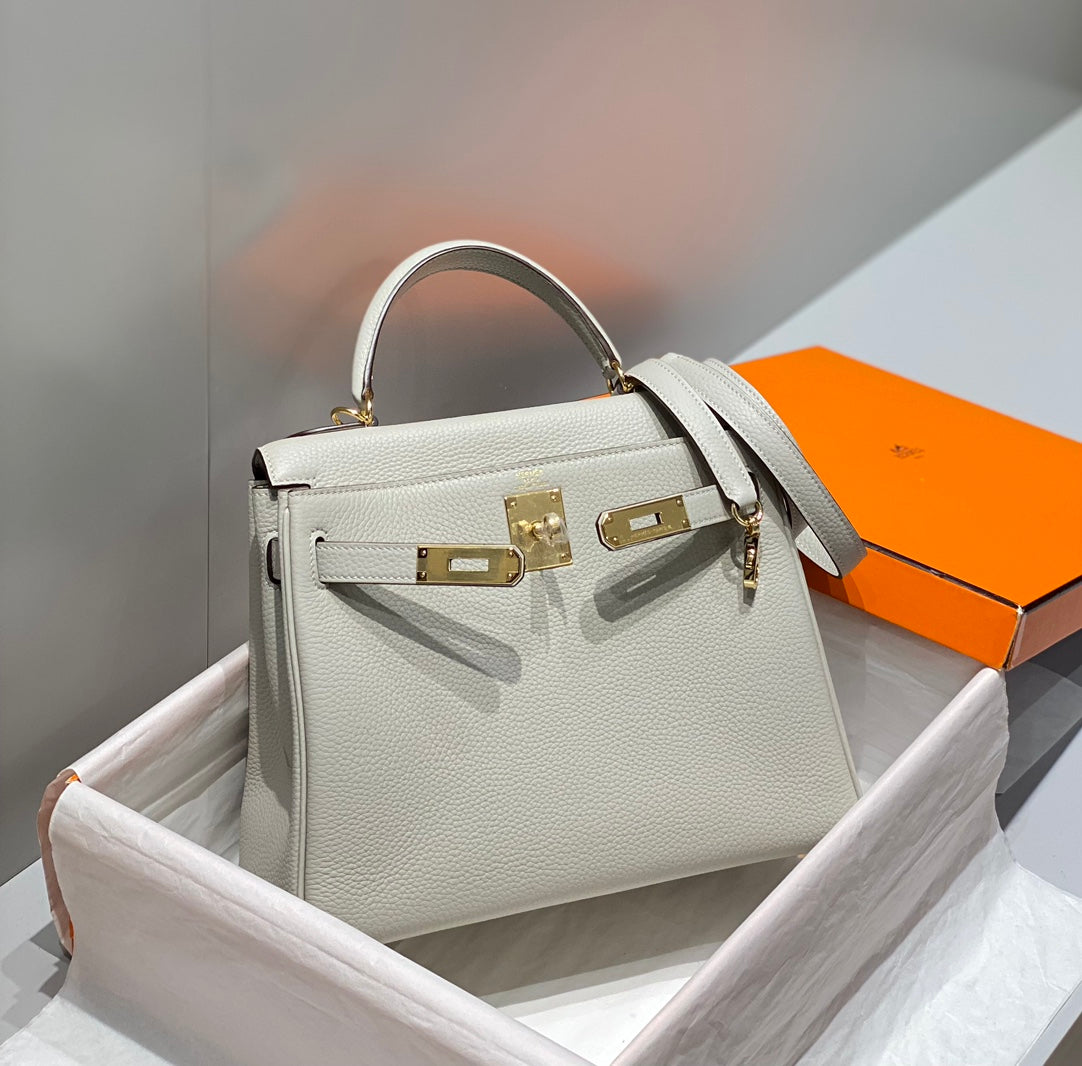 HM KELLY 28CM LIGHT GREY TOGO GOLD HARDWARE