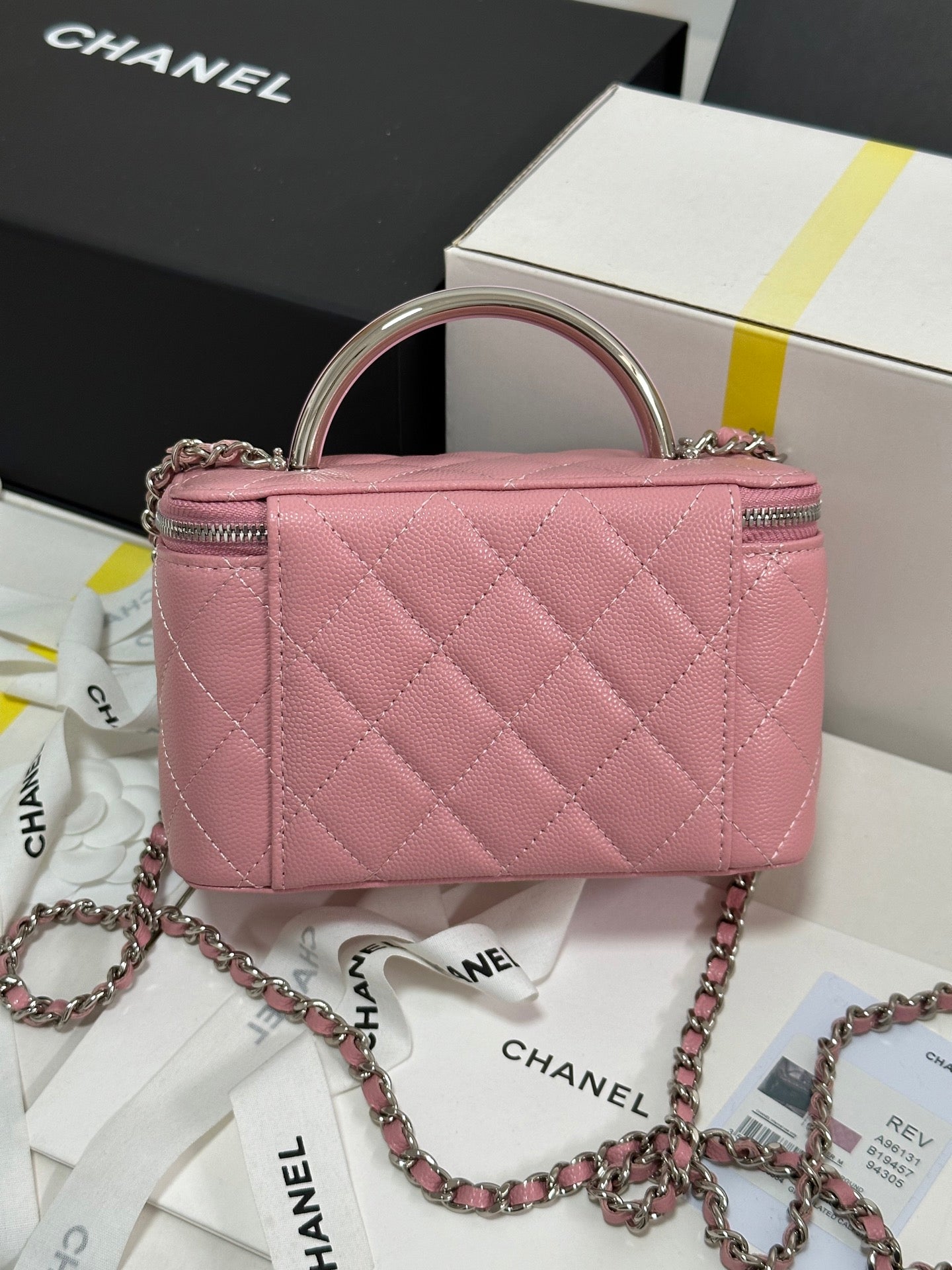 CC 25P Vanity Case 17cm Pink Pastel Leather Silver Hardware 243463