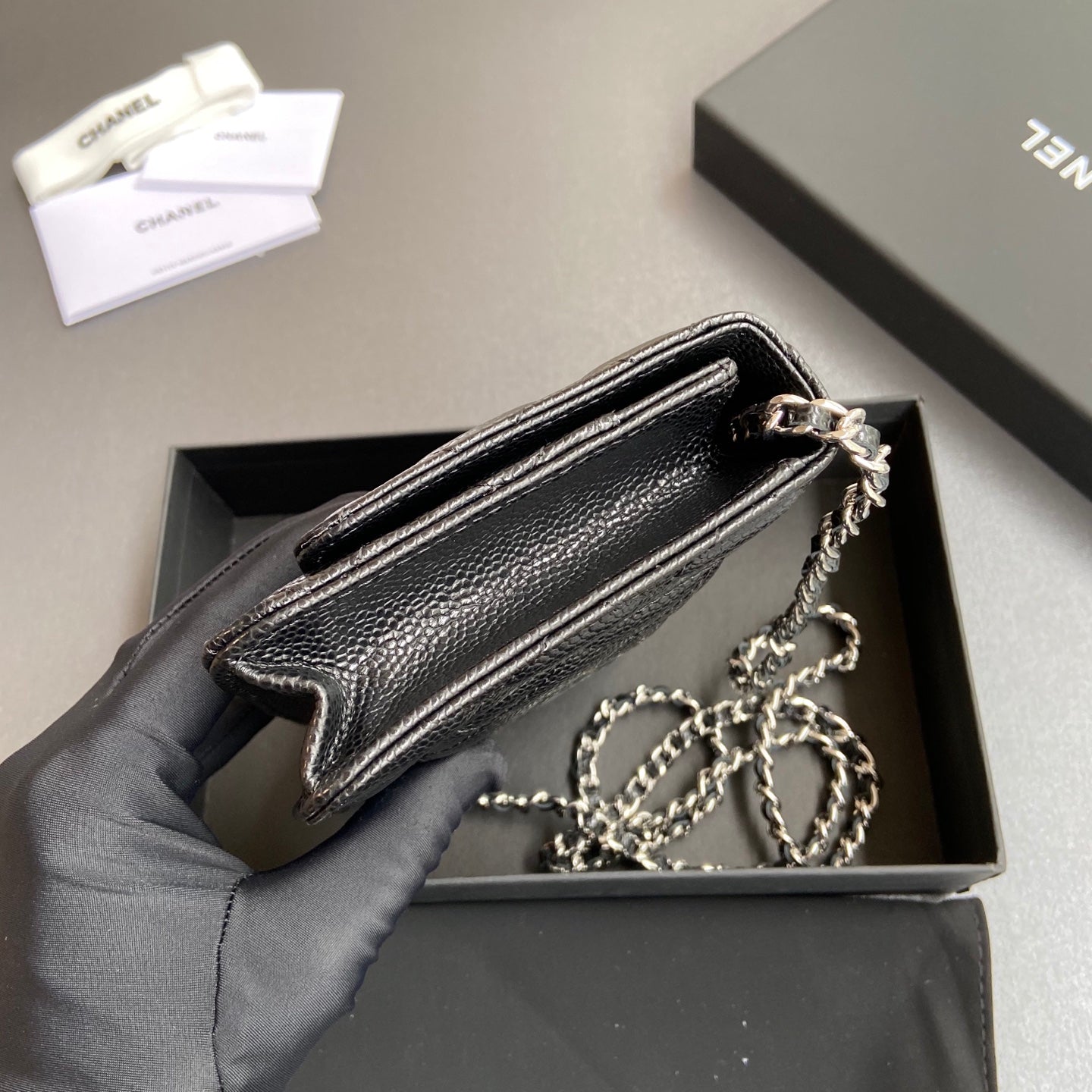 CC Wallet On Chain 20cm Black Caviar Leather Light Gold Hardware 240162
