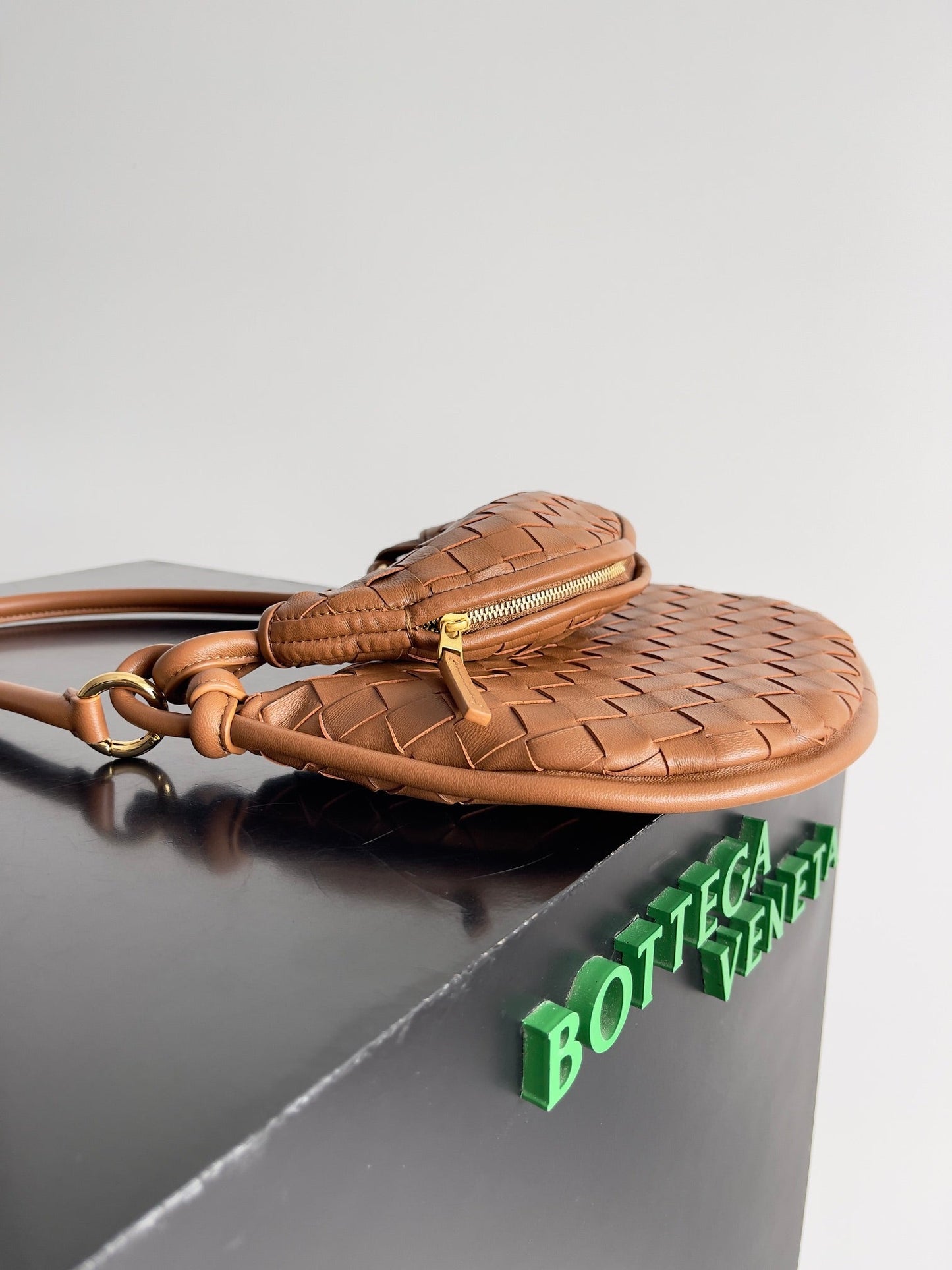 BV Small GemeIIi Bag 24.5cm Rust Lambskin 209350