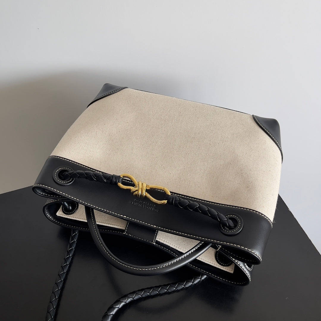 BV Medium Andiamo 32 In Beige Canvas Black Calfskin 209020