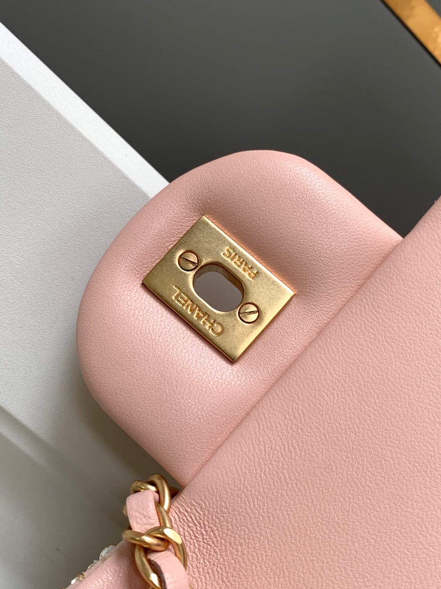 CC 20 STUNNING LIMITED EDITION BEADED COLORFUL BAG