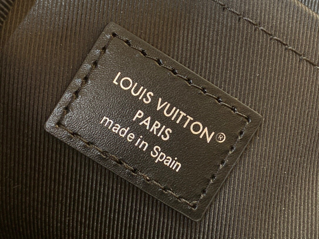 LV Noe Cargo Jmlt Black Calfskin 205342