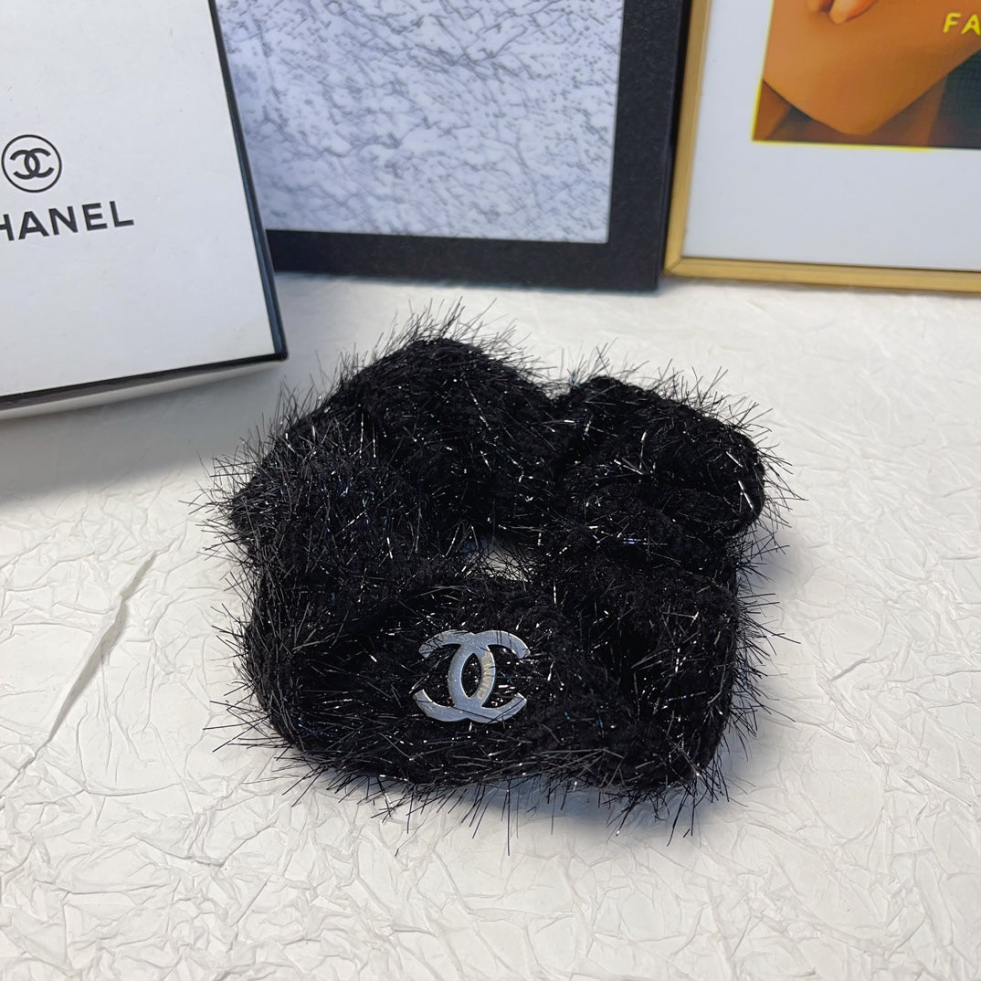 HAIR SCRUNCHIE BLACK WRINKLED FABRIC 151389
