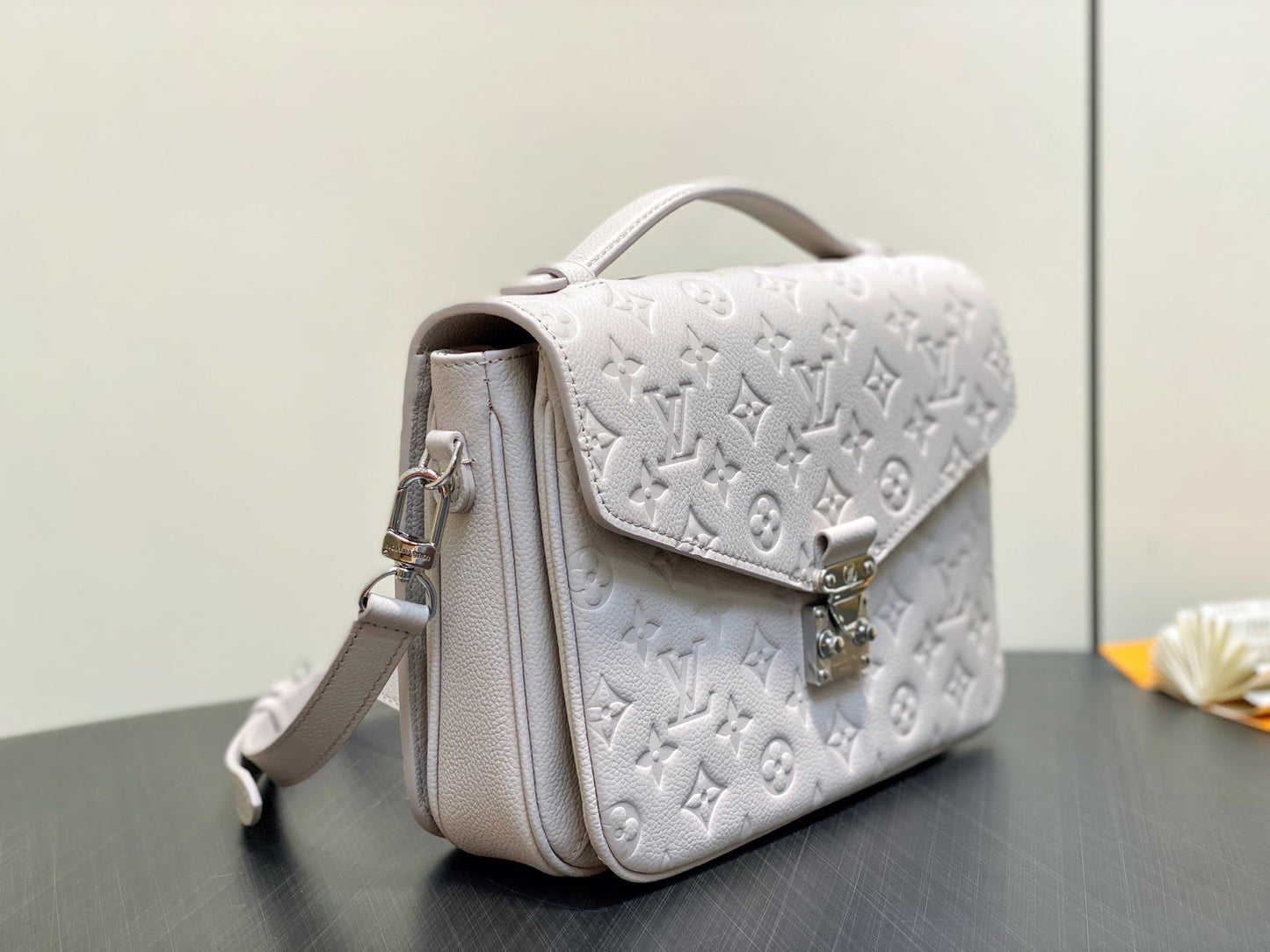 LV Pochette Metis 25cm White Monogram Empreinte Leather 331021