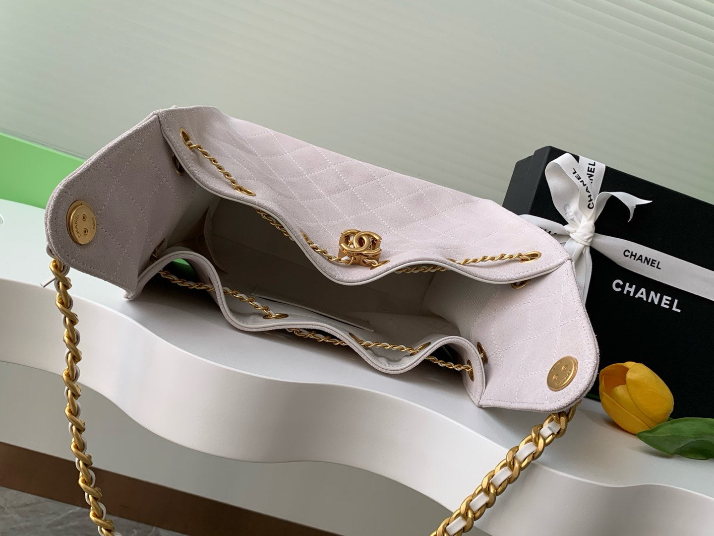 CC 25C Hobo Bag 30cm Light Pink Suede