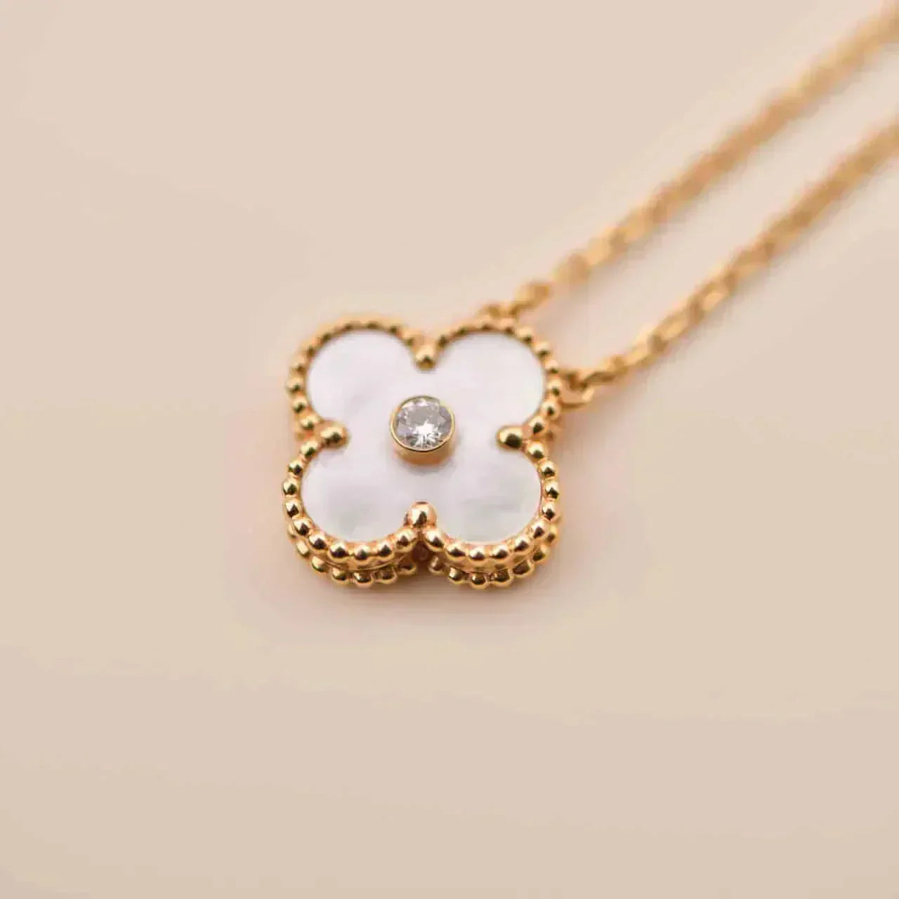 DIANA CLOVER 15MM DIAMOND WHITE FRITILLARIA NECKLACE