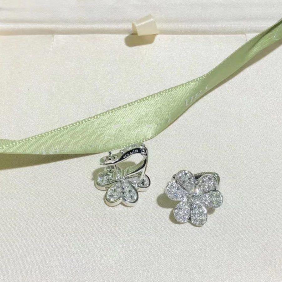 BOUCLES D'OREILLES DIANA FRIVOLE EN ARGENT ET DIAMANT