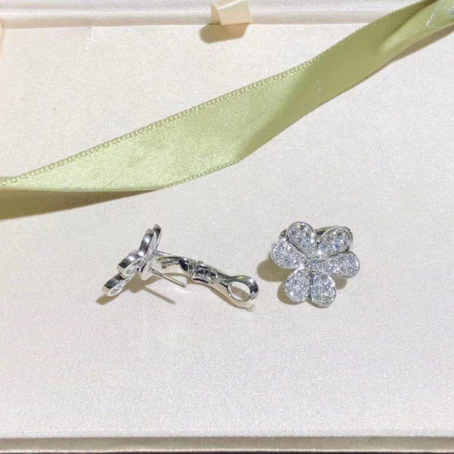 BOUCLES D'OREILLES DIANA FRIVOLE EN ARGENT ET DIAMANT