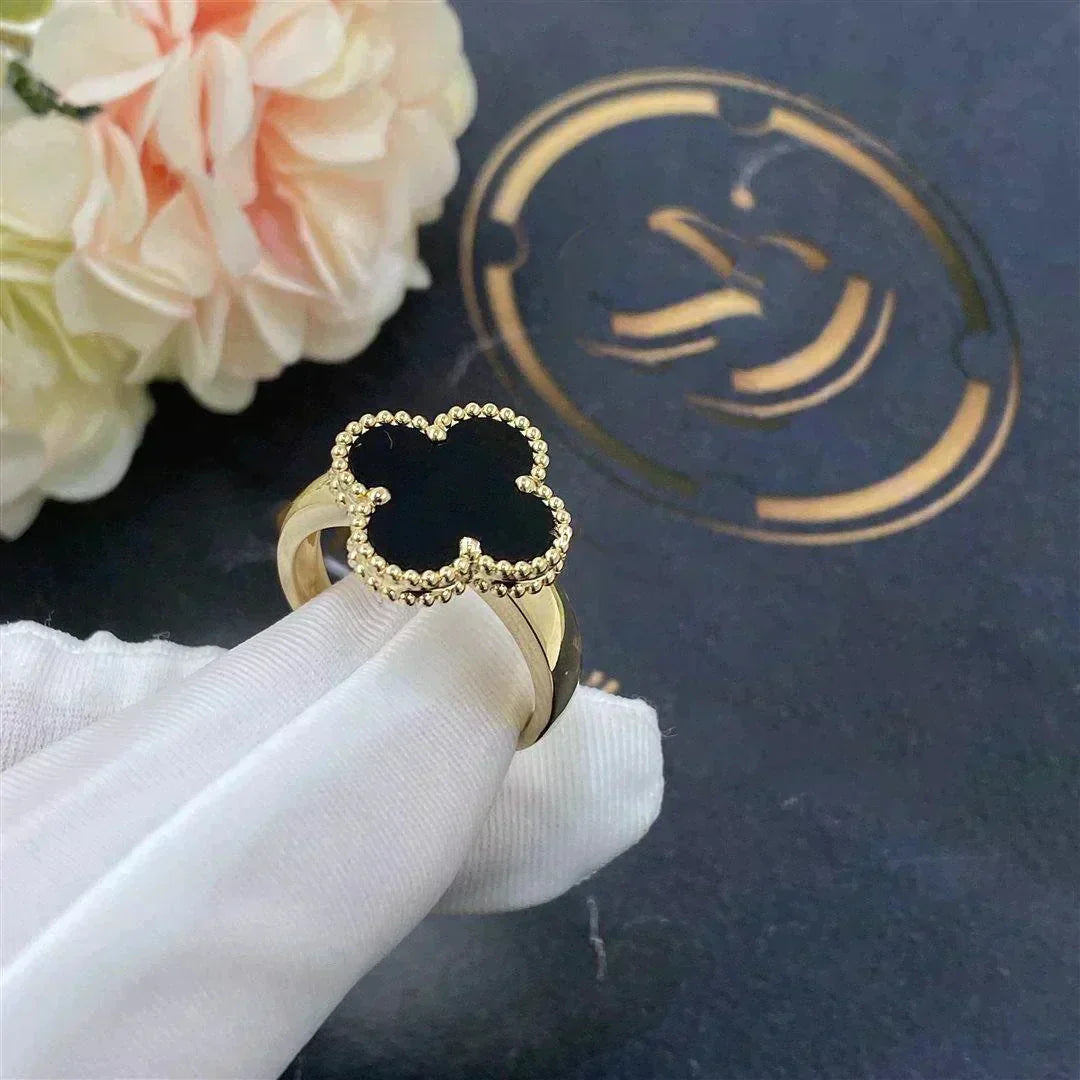 DIANA CLOVER ONYX RING