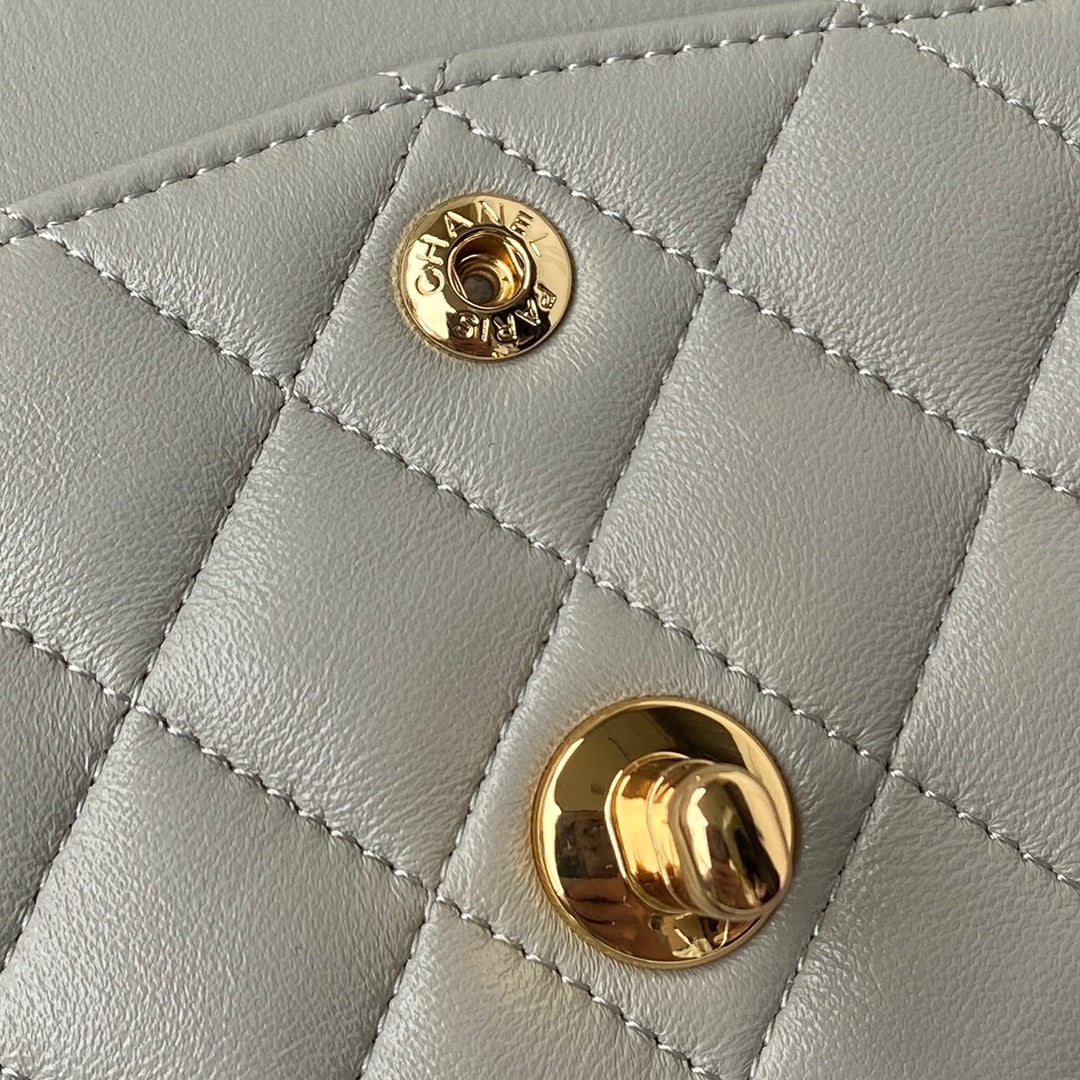 Medium Classic Flap Bag 23cm Light Grey Lambskin Gold Hardware