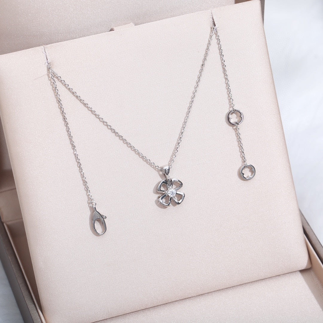 COLLIER DIANA FIOREVER CENTRE DIAMANT