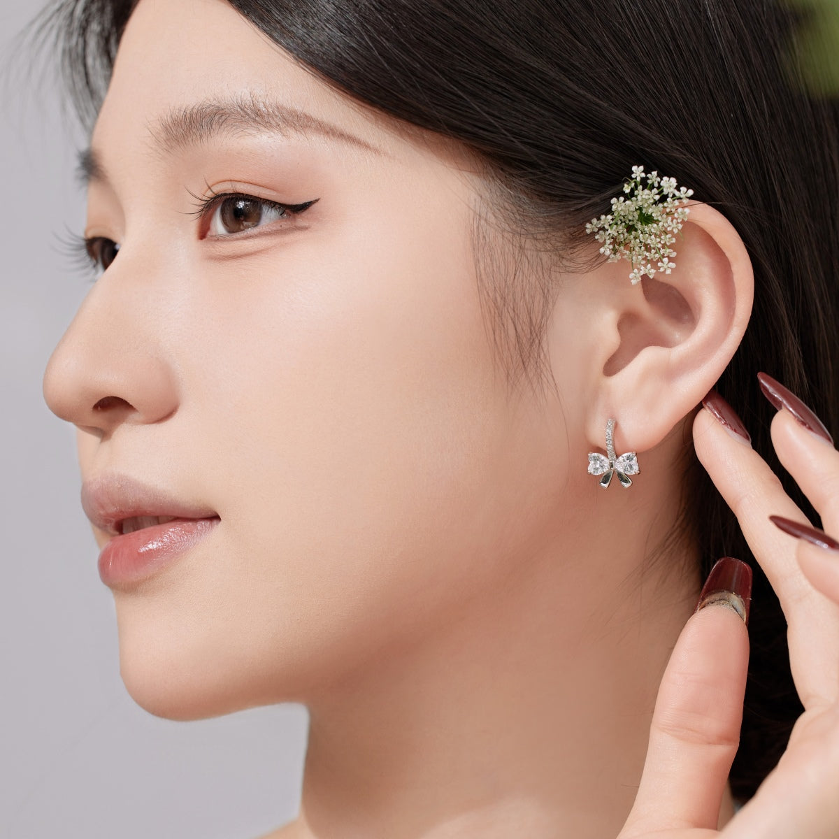 [HOT]Exquisite Earrings With Heart-Shaped Bow Design