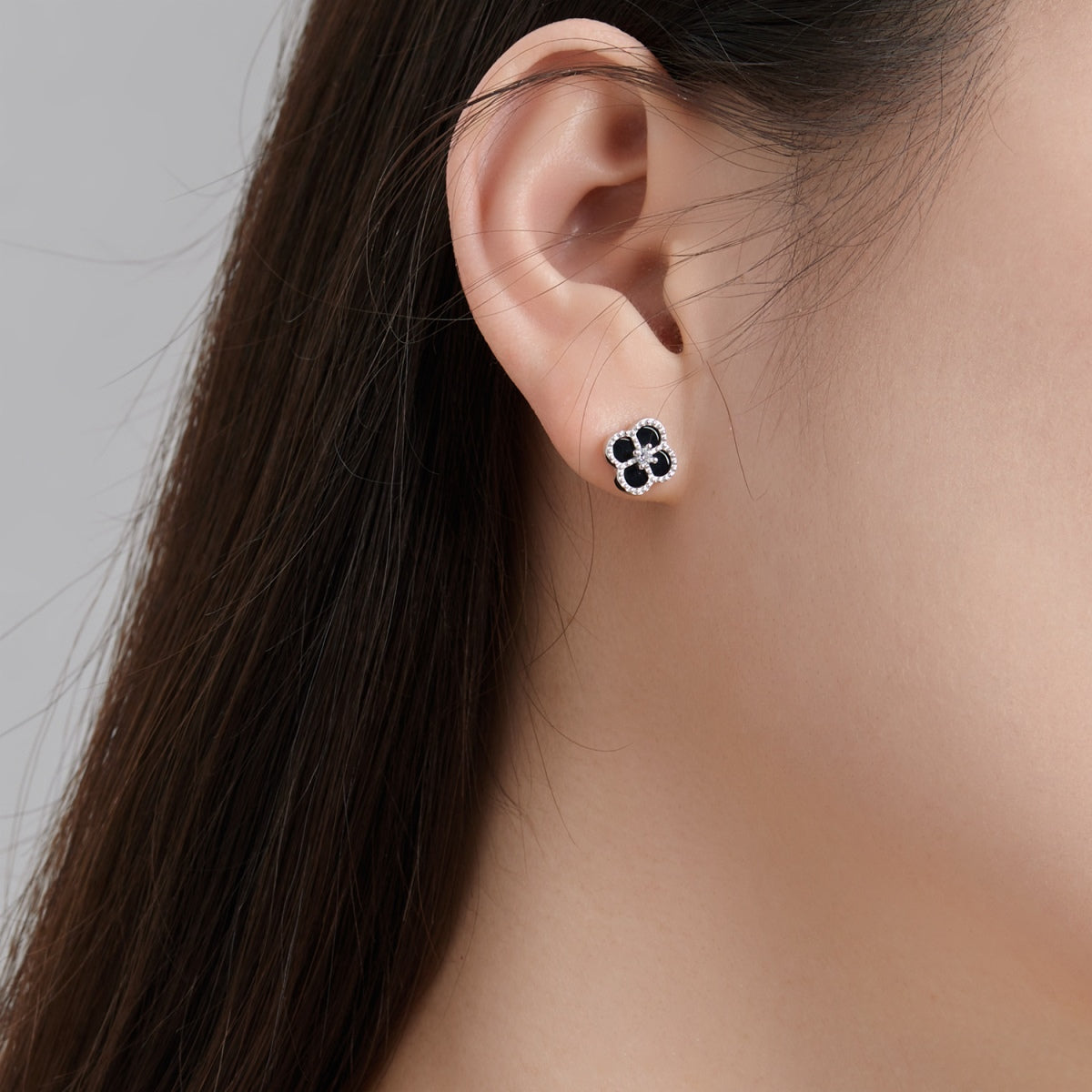 [HOT]Four-Leaf Clover Flower Shape Exquisite Earrings