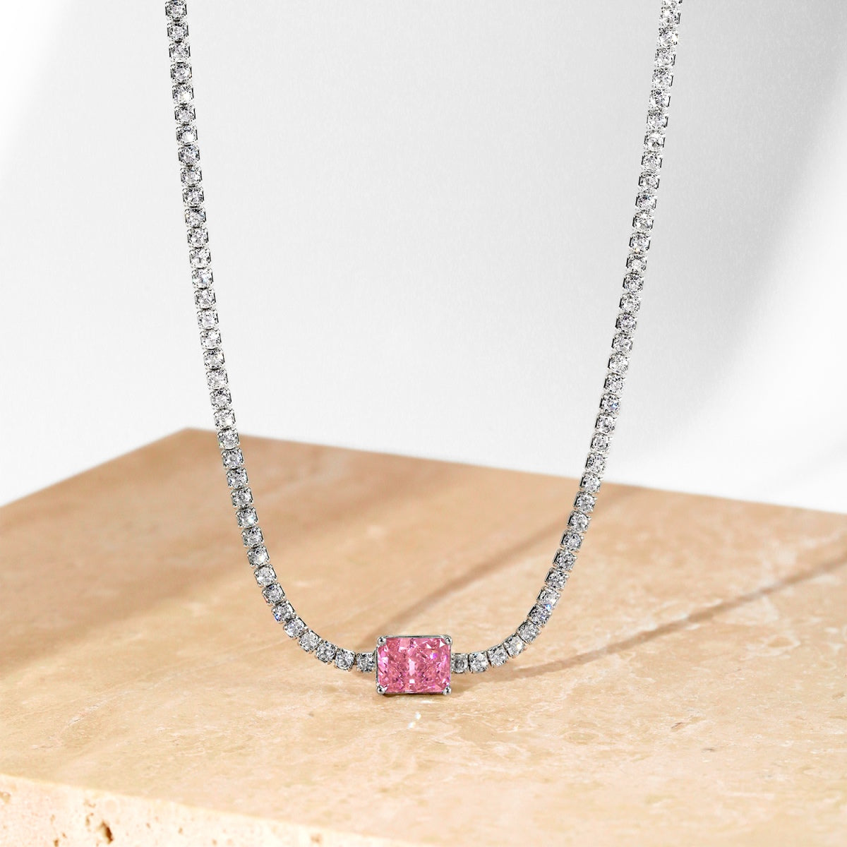 [HOT] Collier orné d'émeraude taille 2,0 carats