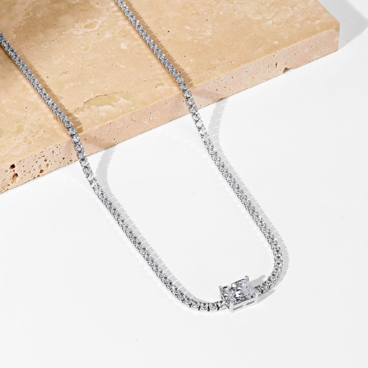 [HOT] Collier orné d'émeraude taille 2,0 carats