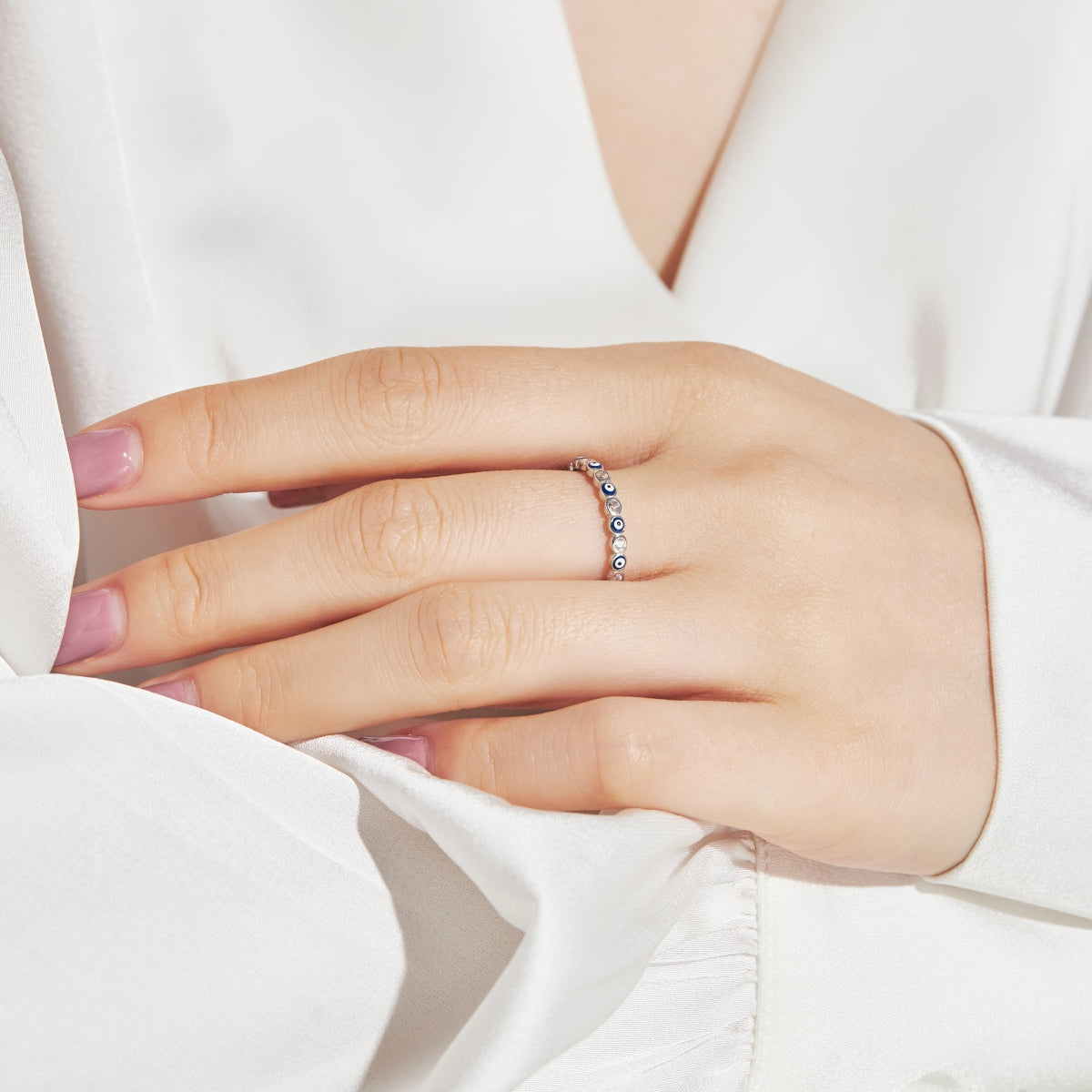 [HOT] Bague ronde vibrante et scintillante pour un usage quotidien