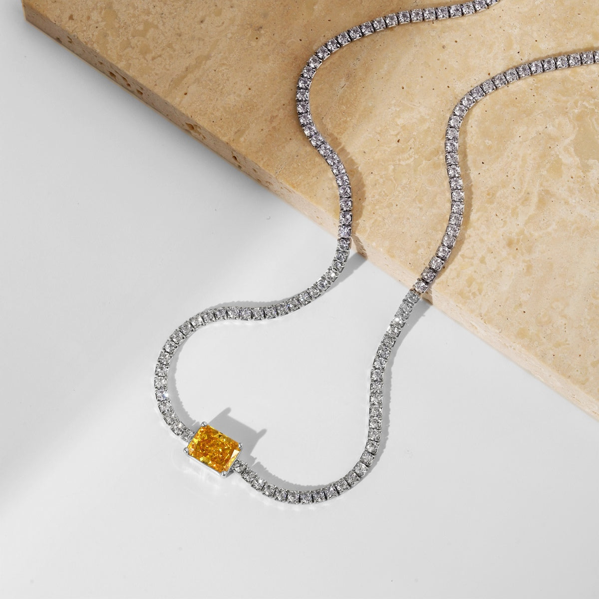 [HOT] Collier orné d'émeraude taille 2,0 carats