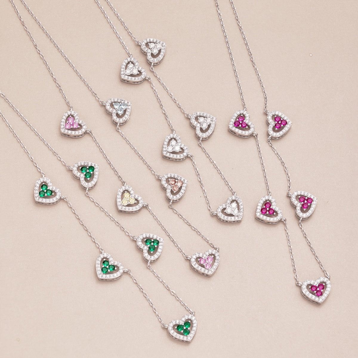 [HOT] Collier scintillant à cinq cœurs