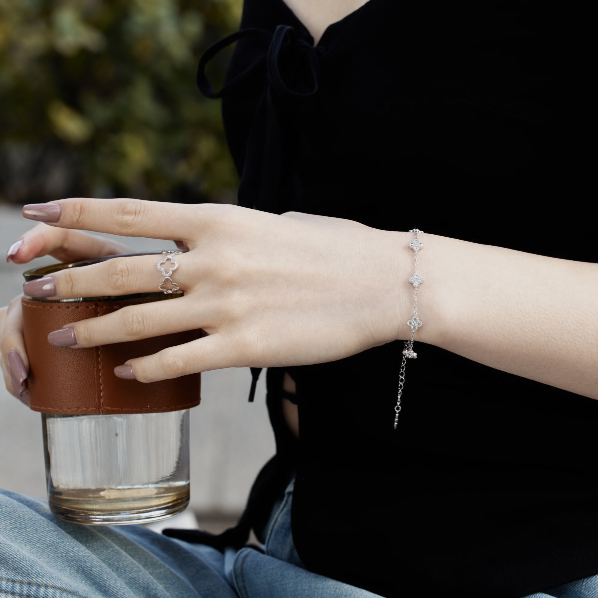 [HOT] Bracelet papillon creux trèfle à quatre feuilles