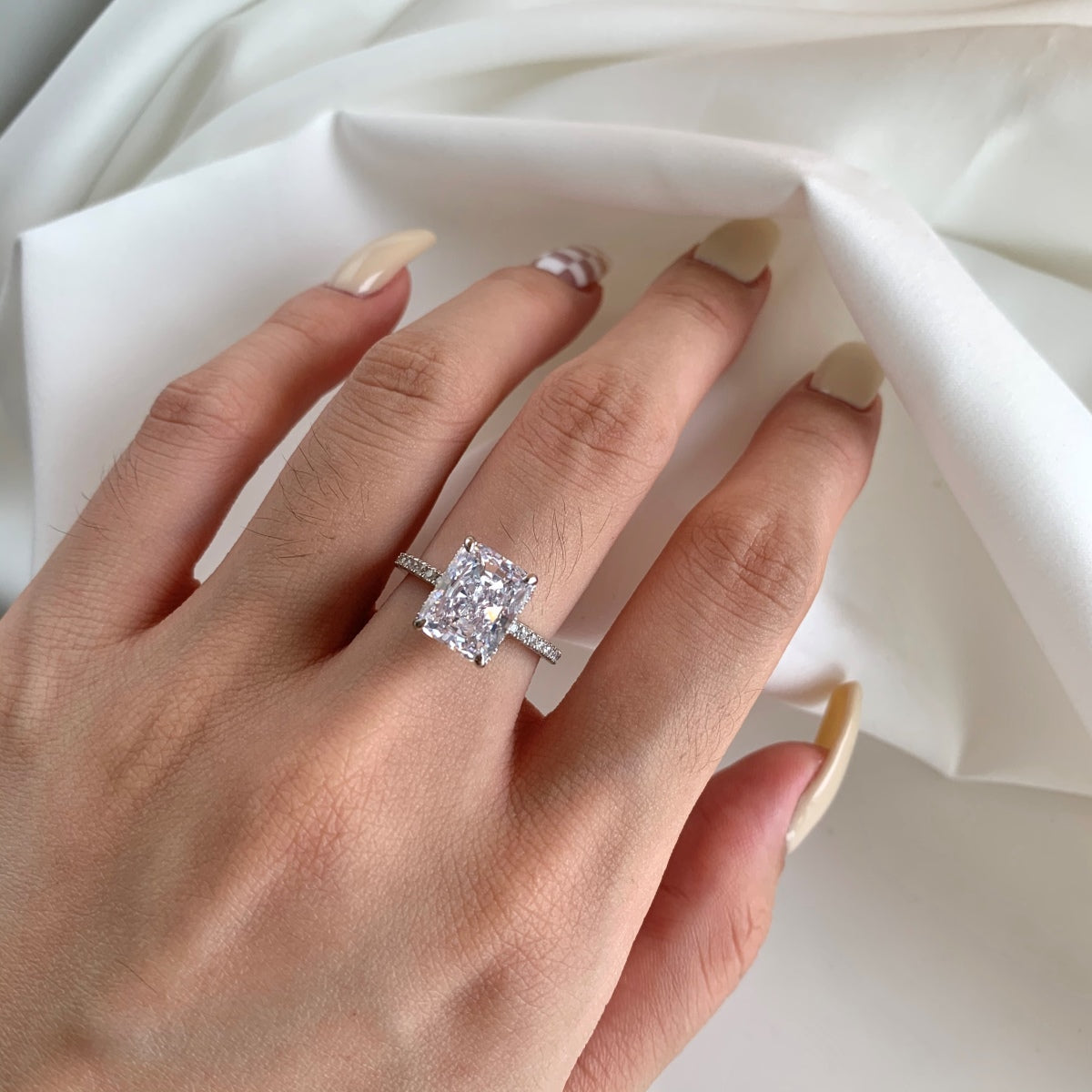 [HOT] Bague de fiançailles luxueuse de 4,0 carats