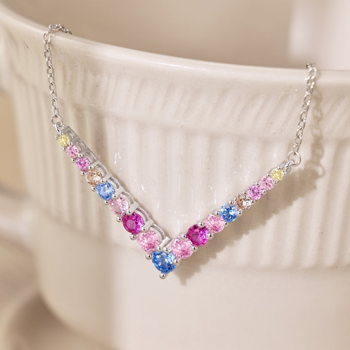 [HOT] Collier rond orné