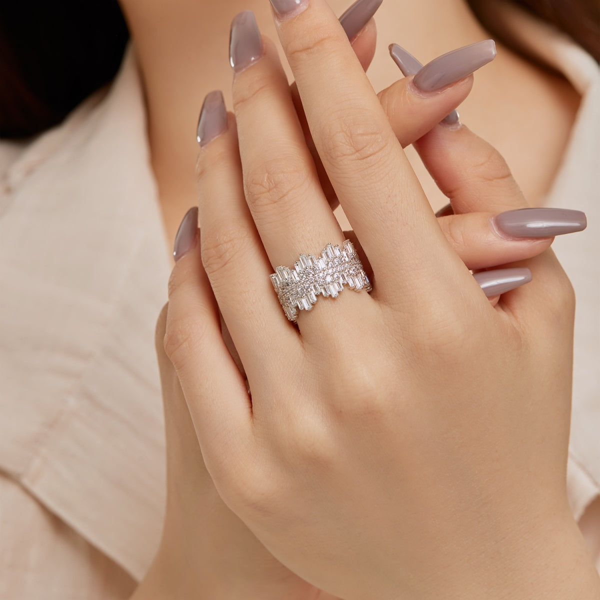 [HOT] Bague quotidienne luxueuse et colorée à coupe radiante
