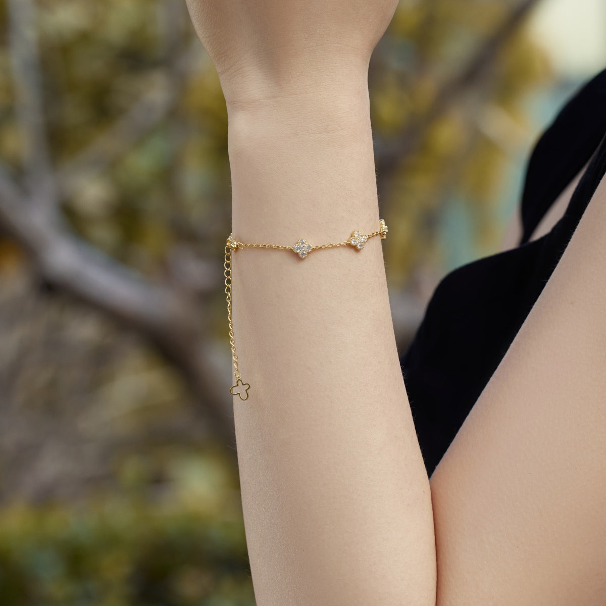 [HOT] Bracelet papillon creux trèfle à quatre feuilles
