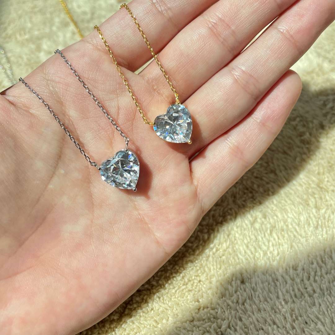 [HOT] Collier en forme de cœur rayonnant de 6,0 carats