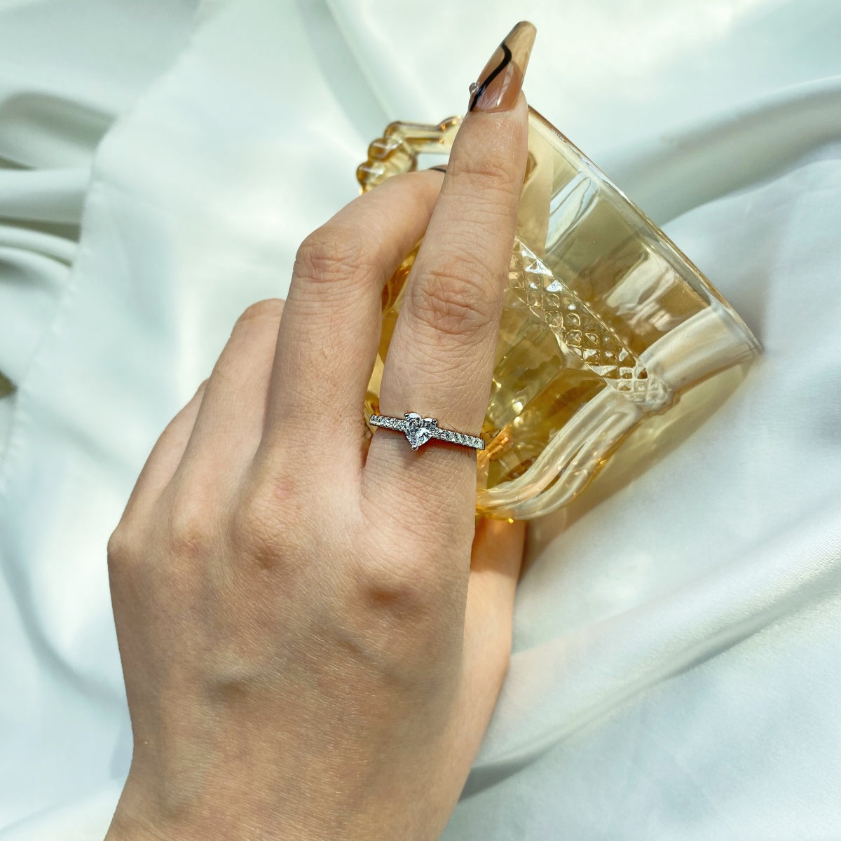 [HOT] Bague d'amour en forme de cœur de 0,5 carat CaratEternity
