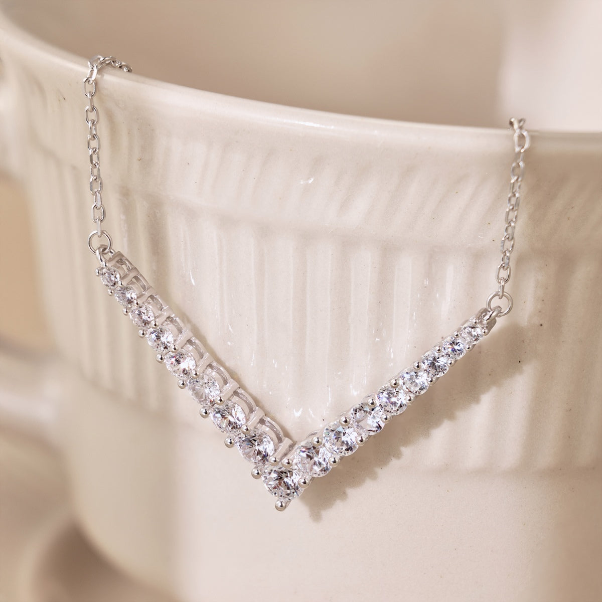 [HOT] Collier rond orné