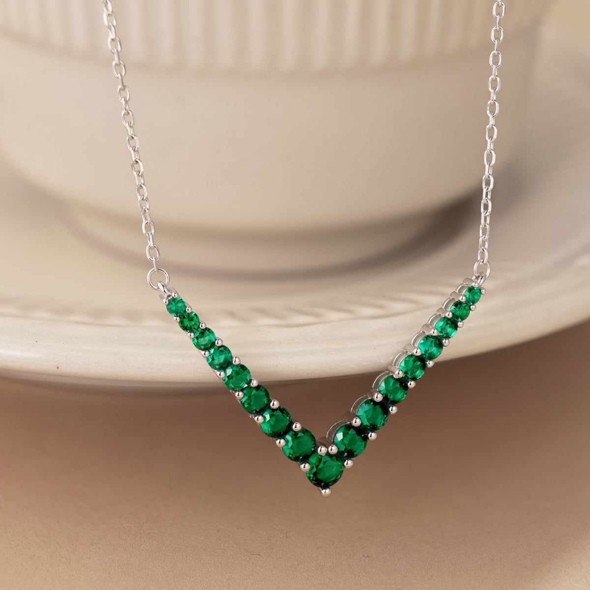 [HOT] Collier rond orné