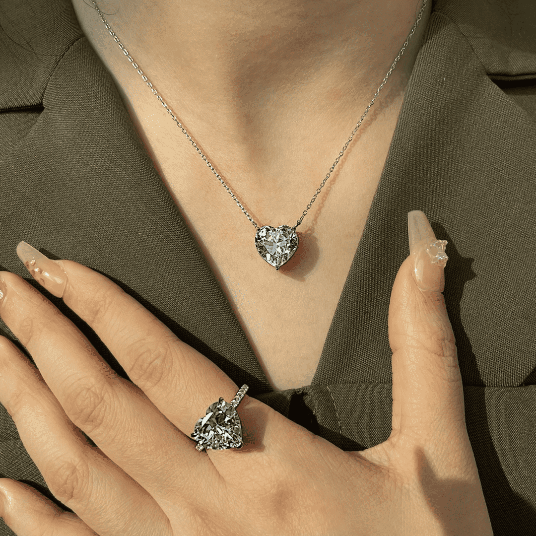 [HOT] Collier en forme de cœur rayonnant de 6,0 carats