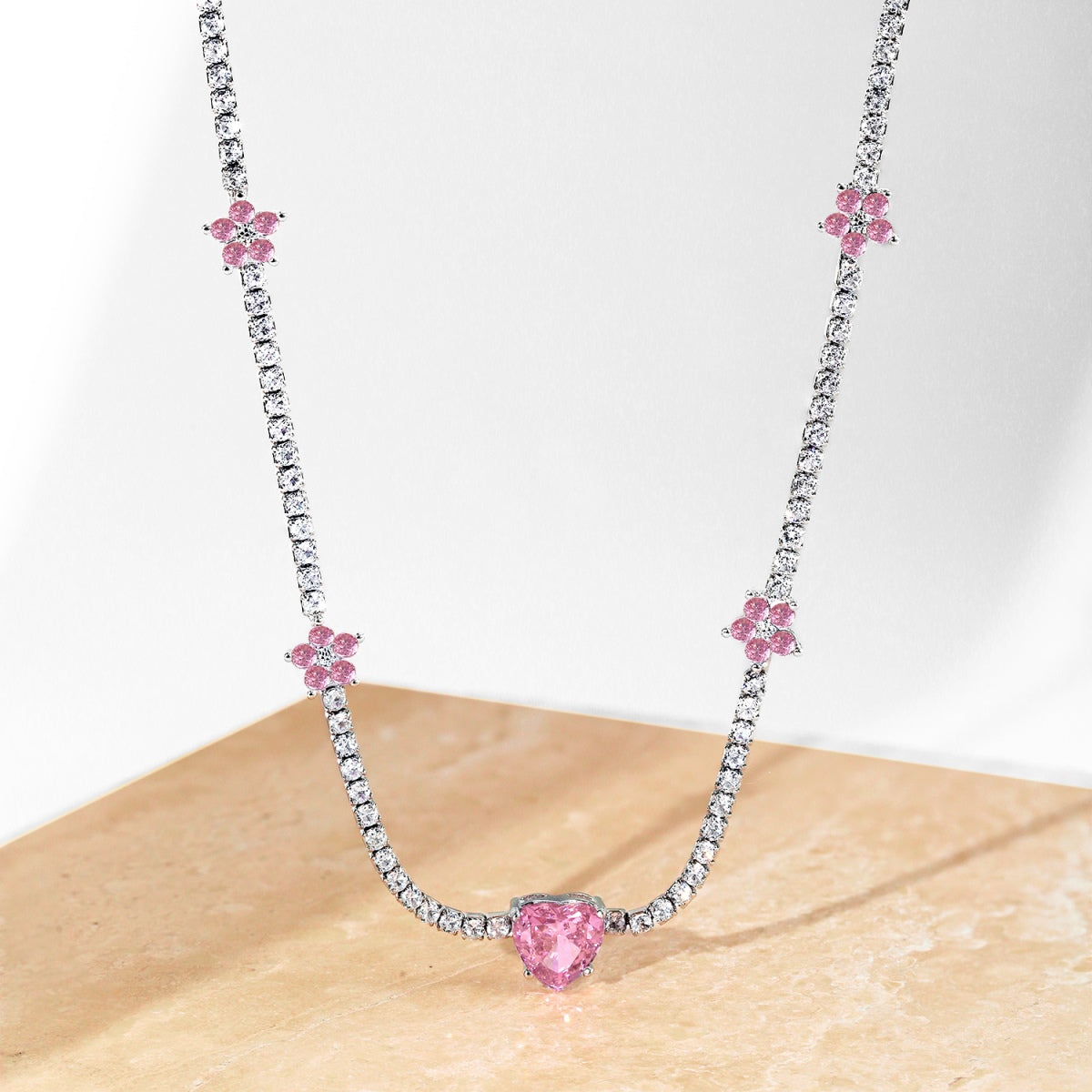 [HOT] Collier éblouissant en forme de cœur rose
