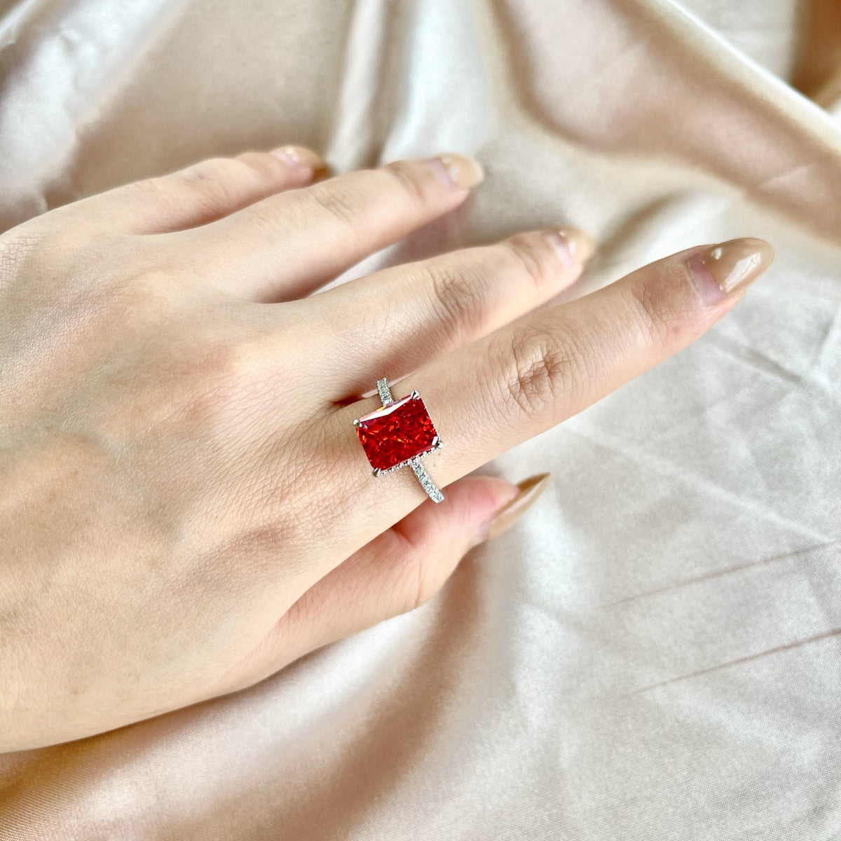 [HOT] Bague de fiançailles luxueuse de 4,0 carats